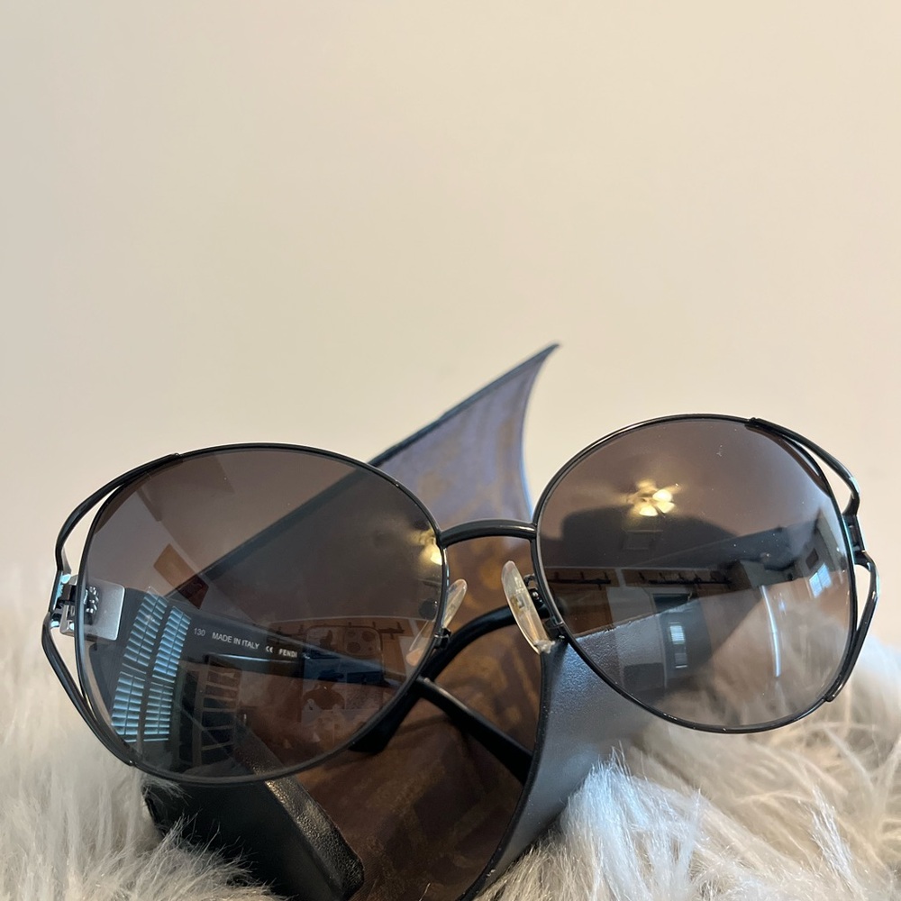 Fendi sunglass